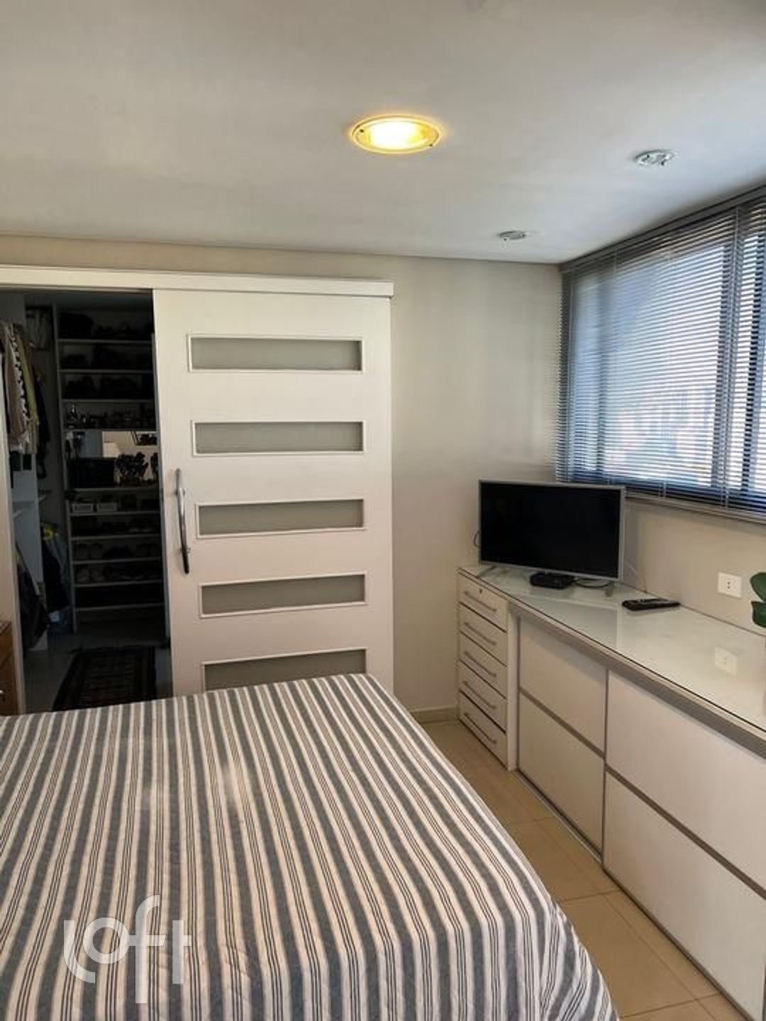 Apartamento à venda com 3 quartos, 220m² - Foto 2