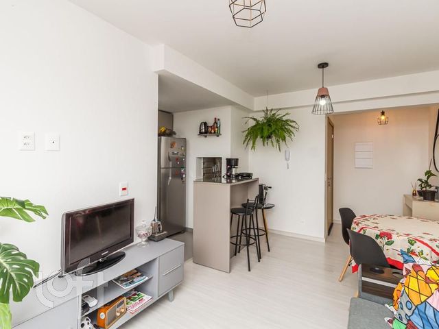 Apartamento com 75m², 3 dormitórios, 1 suíte, 2 vagas, Santana em Porto Alegre