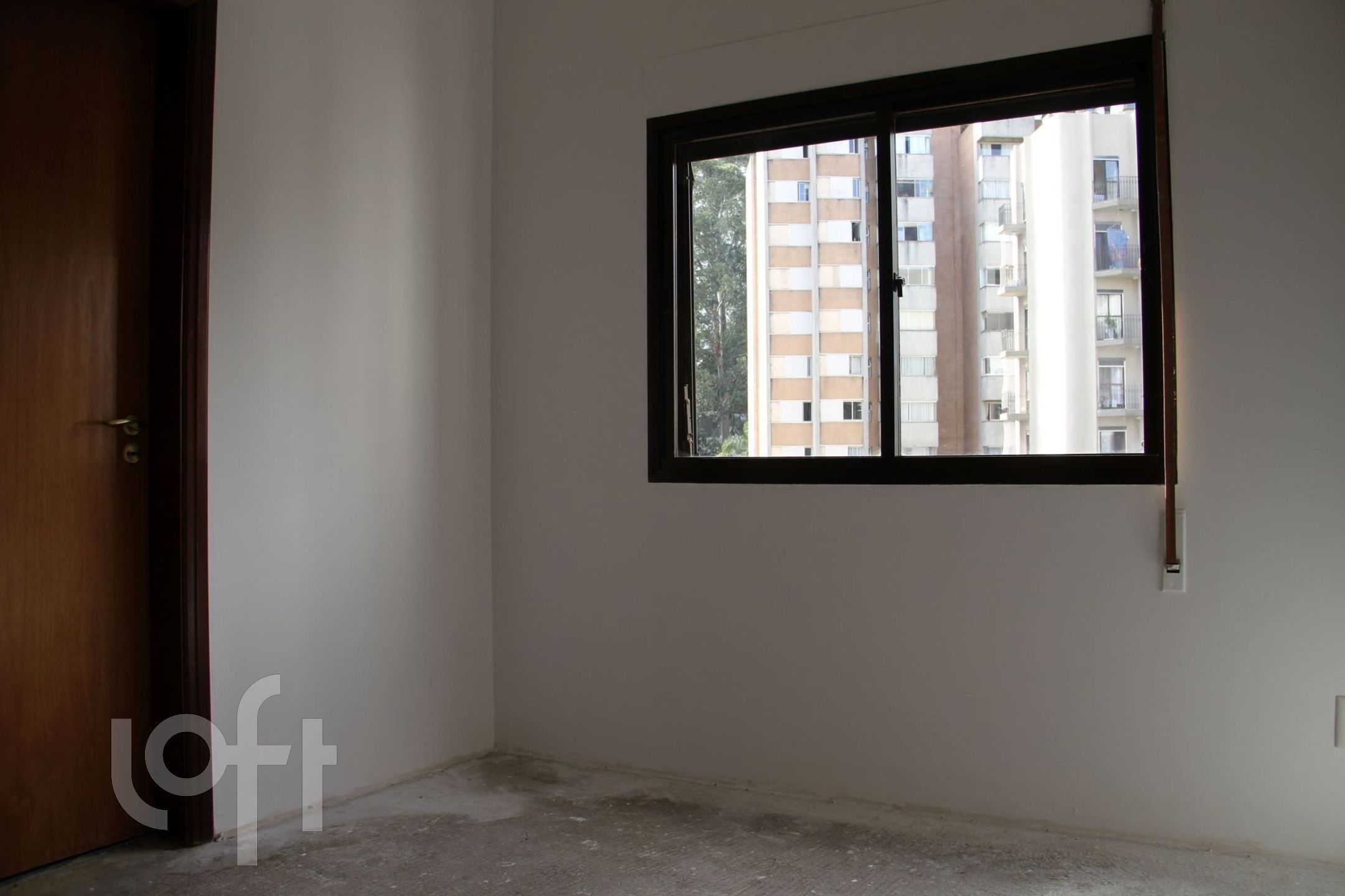 Apartamento à venda com 4 quartos, 224m² - Foto 10