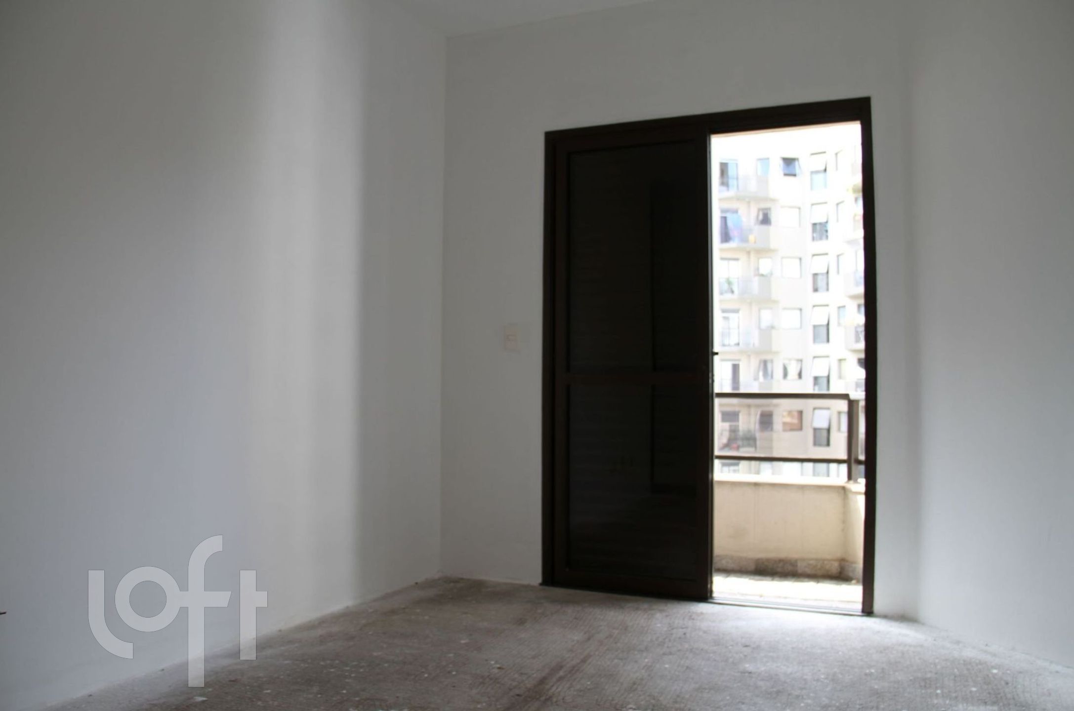 Apartamento à venda com 4 quartos, 224m² - Foto 5