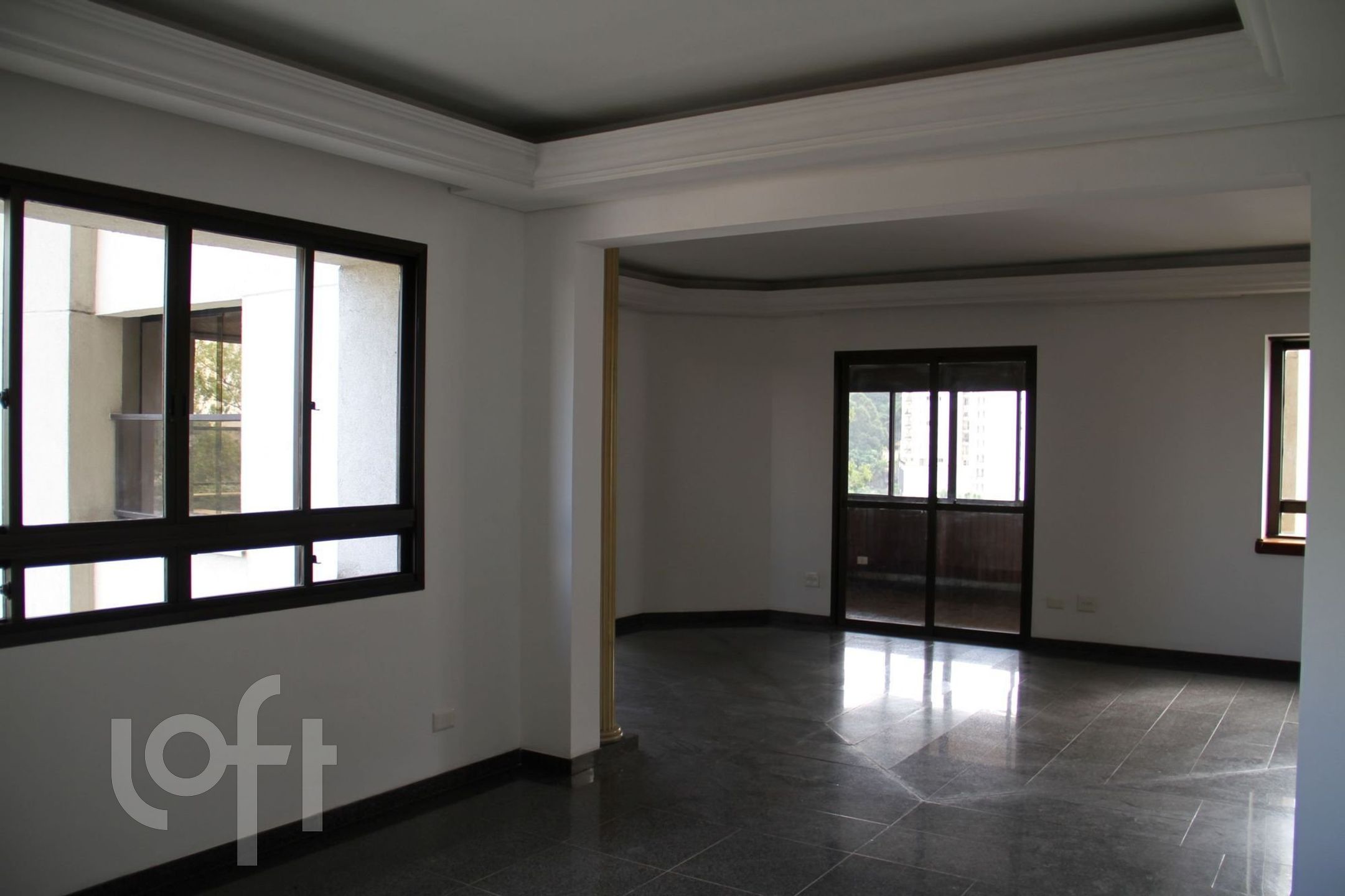 Apartamento à venda com 4 quartos, 224m² - Foto 1