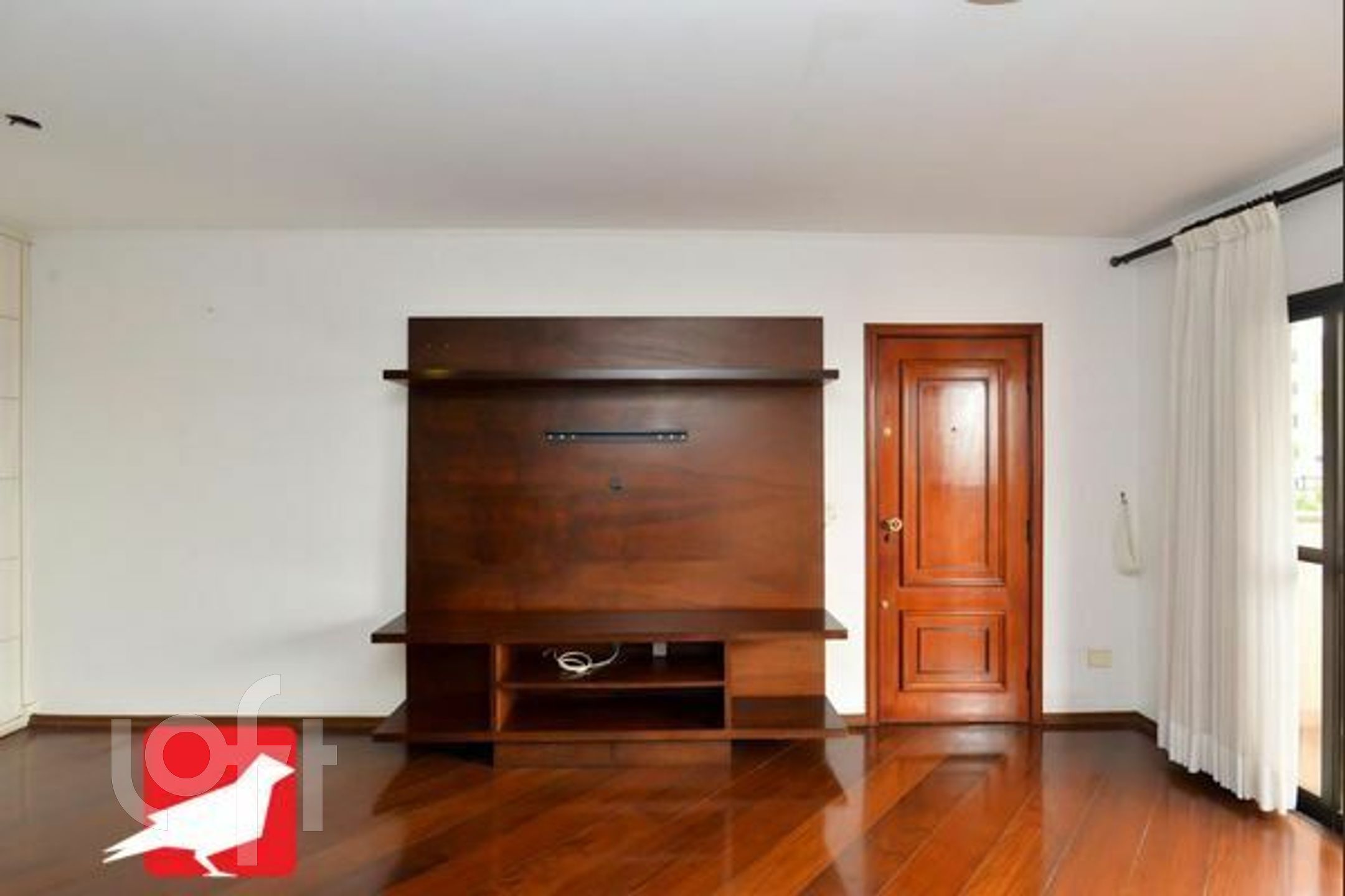 Apartamento à venda com 4 quartos, 157m² - Foto 2