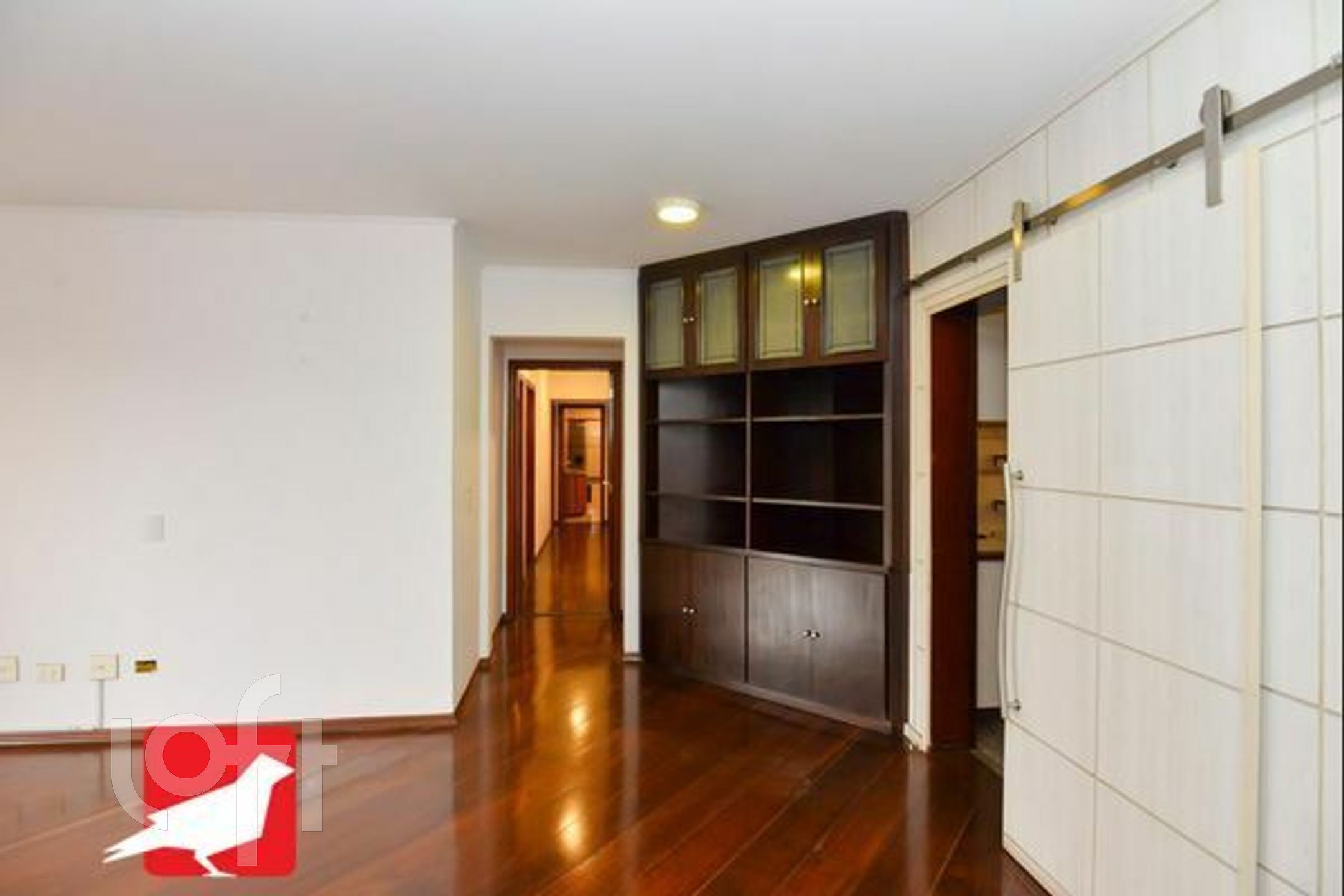 Apartamento à venda com 4 quartos, 157m² - Foto 4