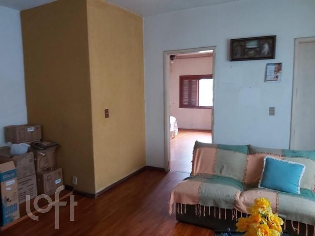 Casa com 434m², 4 dormitórios, 1 suíte, 2 vagas, Chácara das Pedras em Porto Alegre