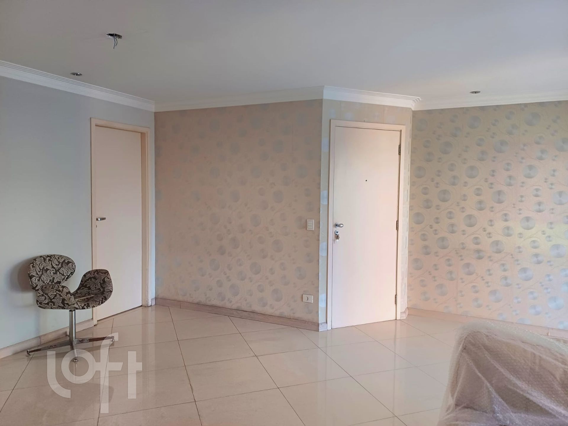 Apartamento à venda com 3 quartos, 87m² - Foto 2