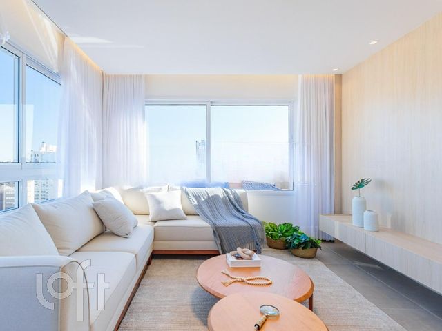 Apartamento com 112m², 3 dormitórios, 3 suítes, 2 vagas, Auxiliadora em Porto Alegre