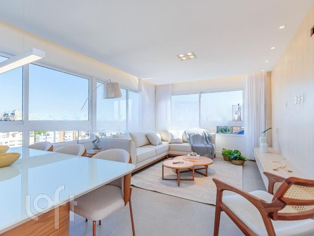 Apartamento com 112m², 3 dormitórios, 3 suítes, 2 vagas, Auxiliadora em Porto Alegre