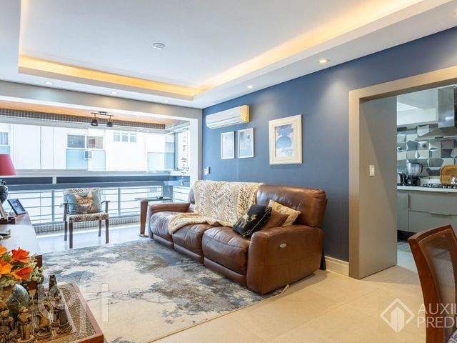 Apartamento com 80m², 2 dormitórios, 1 vaga, Independência em Porto Alegre