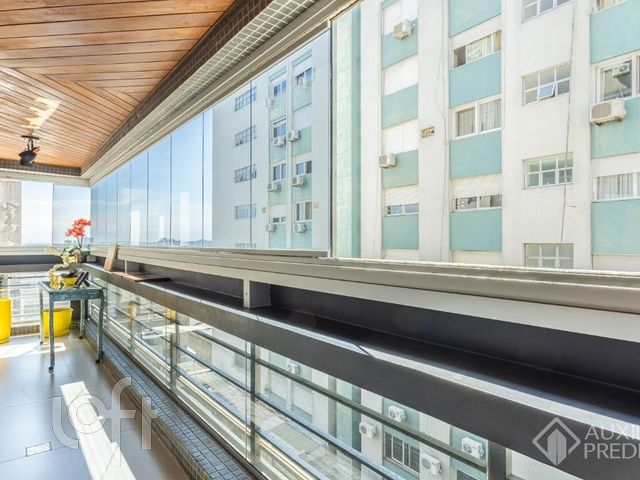 Apartamento com 80m², 2 dormitórios, 1 vaga, Independência em Porto Alegre