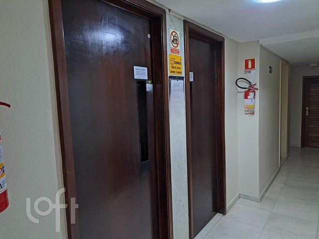 Apartamento com 74m², 2 dormitórios, 1 vaga, Menino Deus em Porto Alegre