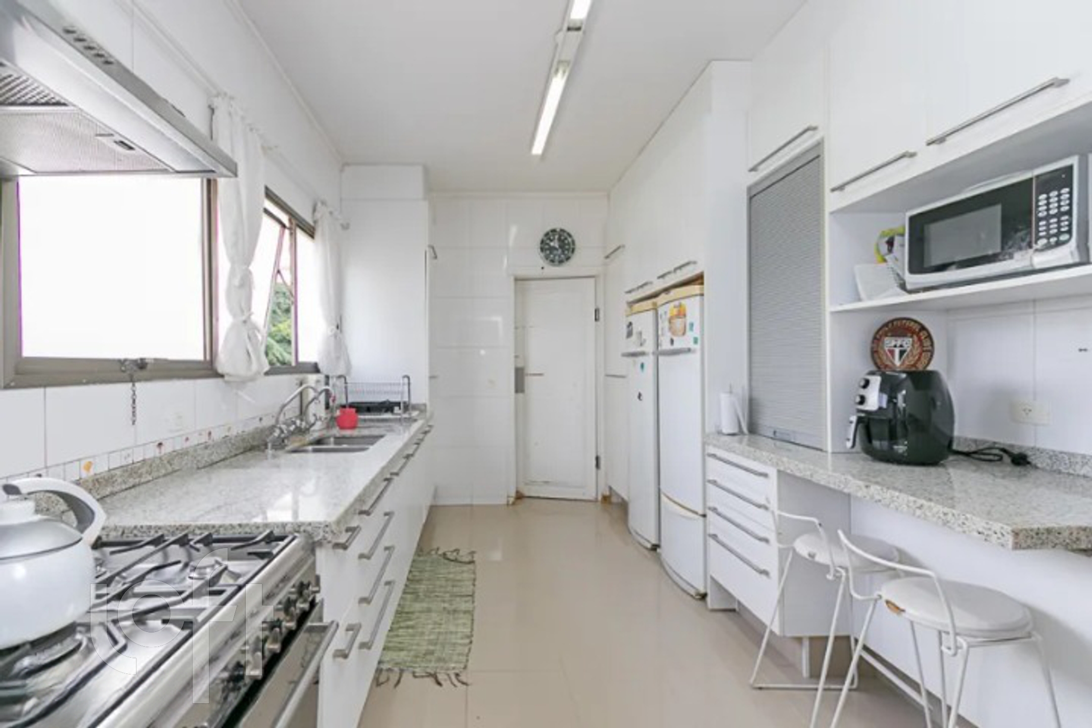 Apartamento à venda com 4 quartos, 317m² - Foto 9