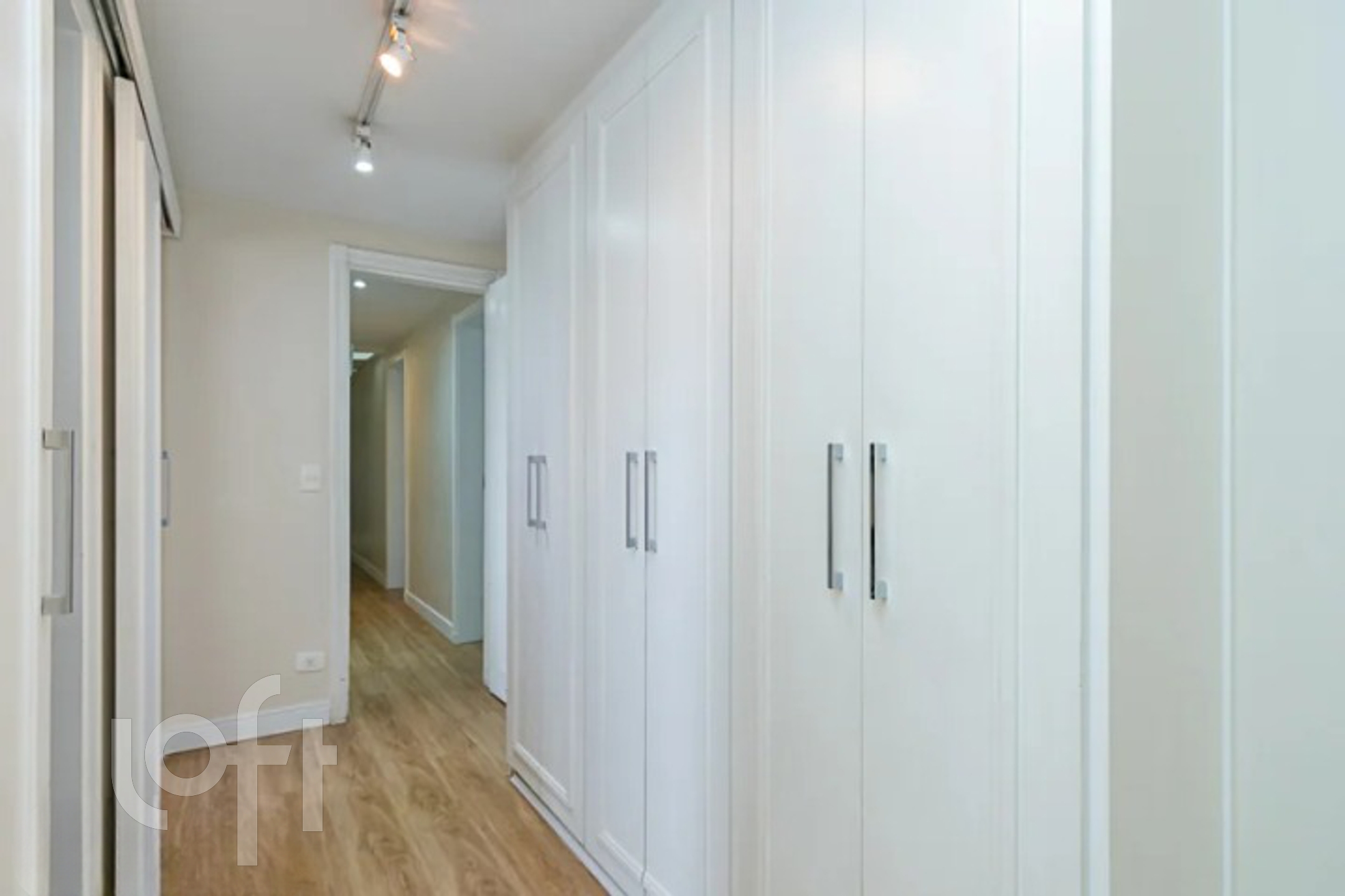 Apartamento à venda com 4 quartos, 317m² - Foto 10