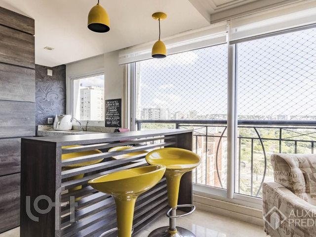 Apartamento com 141m², 4 dormitórios, 1 suíte, 2 vagas, Jardim Europa em Porto Alegre