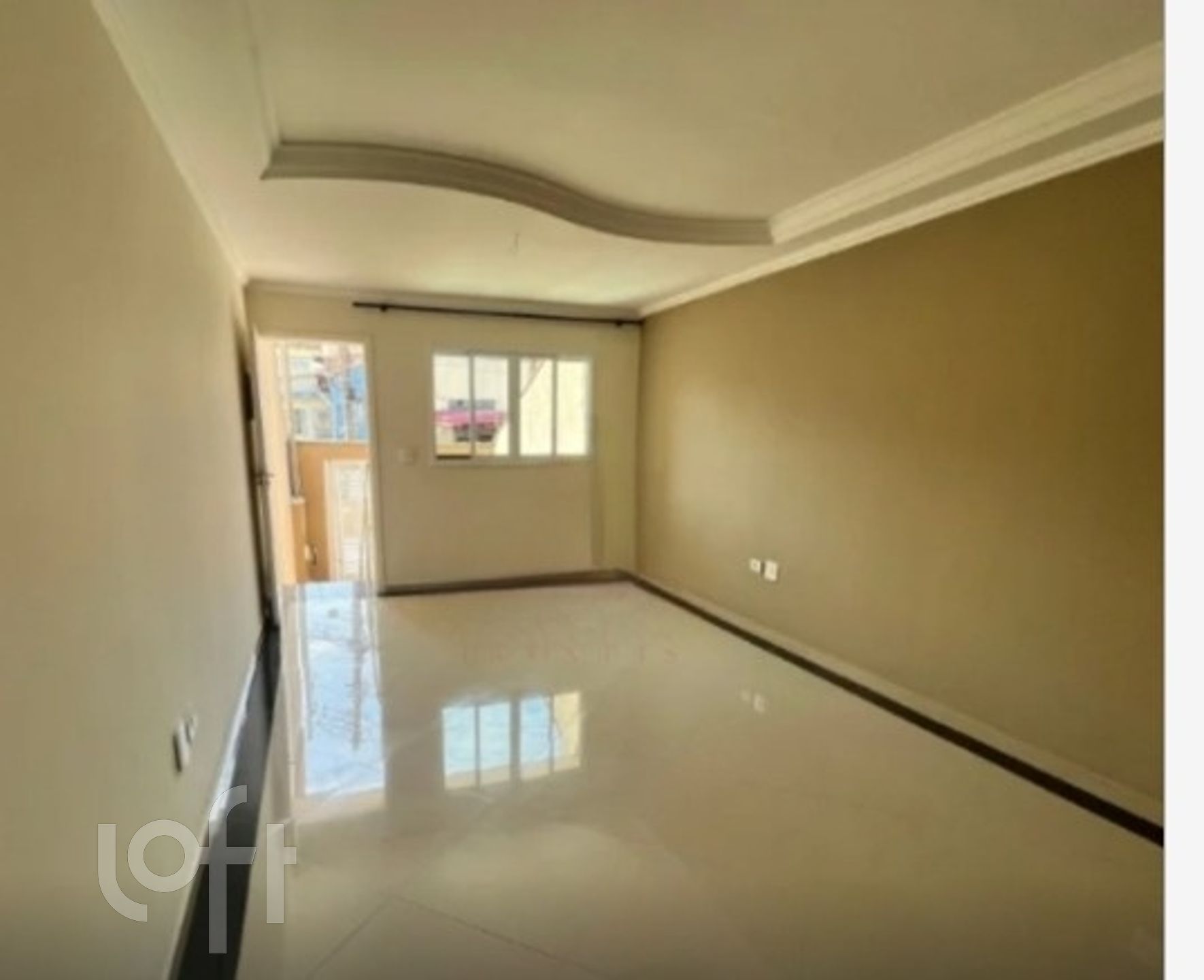 Casa à venda com 3 quartos, 150m² - Foto 1