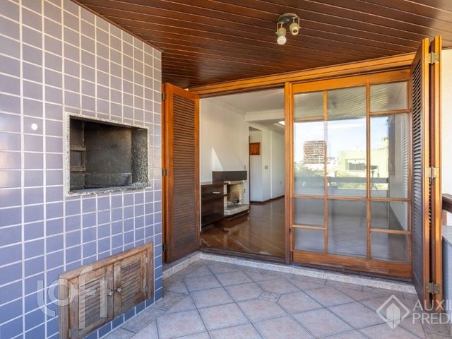 Apartamento com 96m², 3 dormitórios, 1 suíte, 1 vaga, Jardim Botânico em Porto Alegre