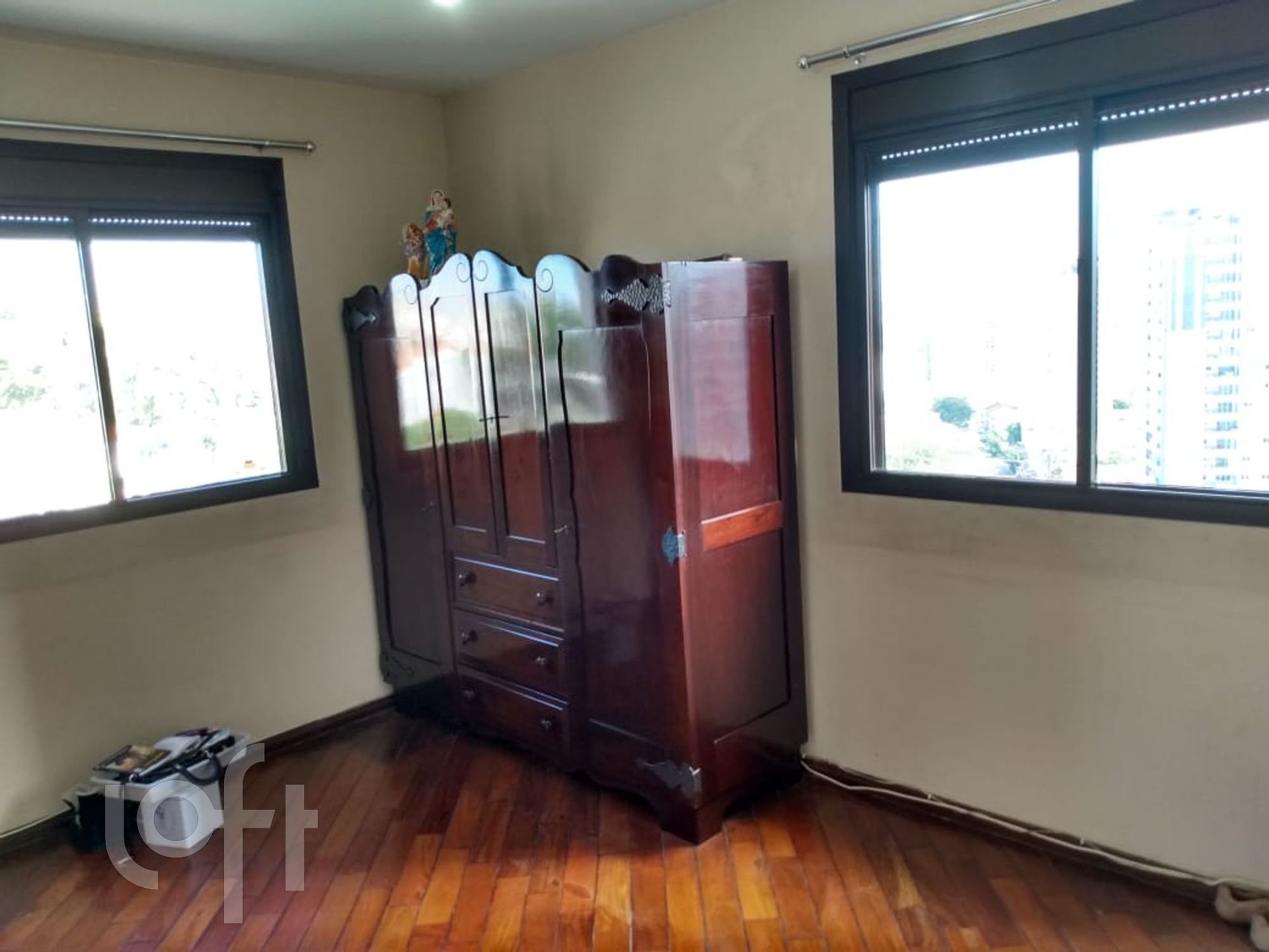 Apartamento à venda com 4 quartos, 196m² - Foto 4