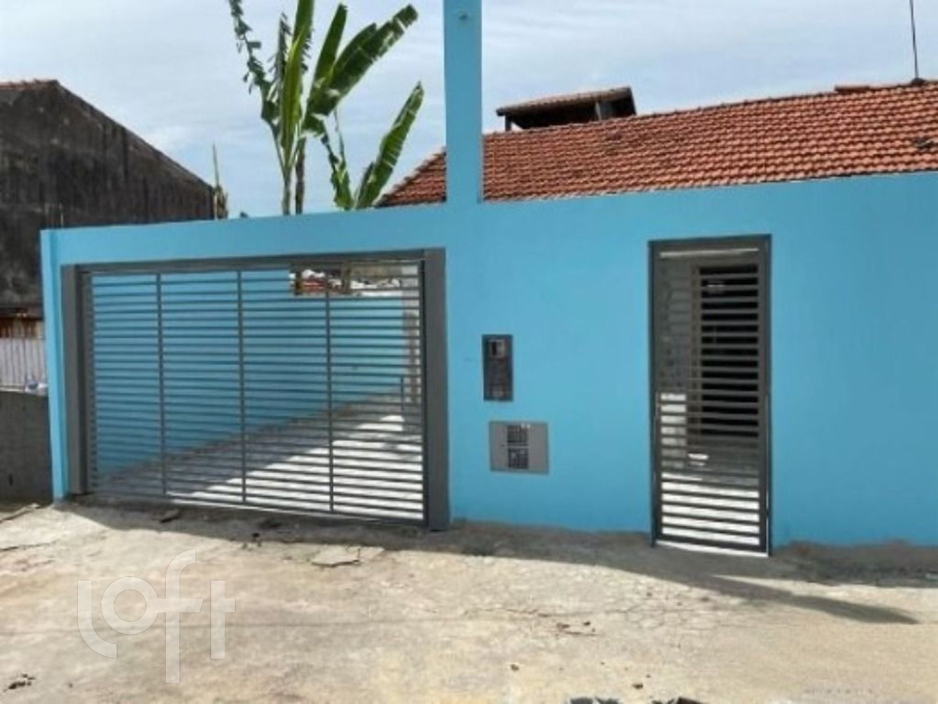 Casa à venda com 3 quartos, 136m² - Foto 1