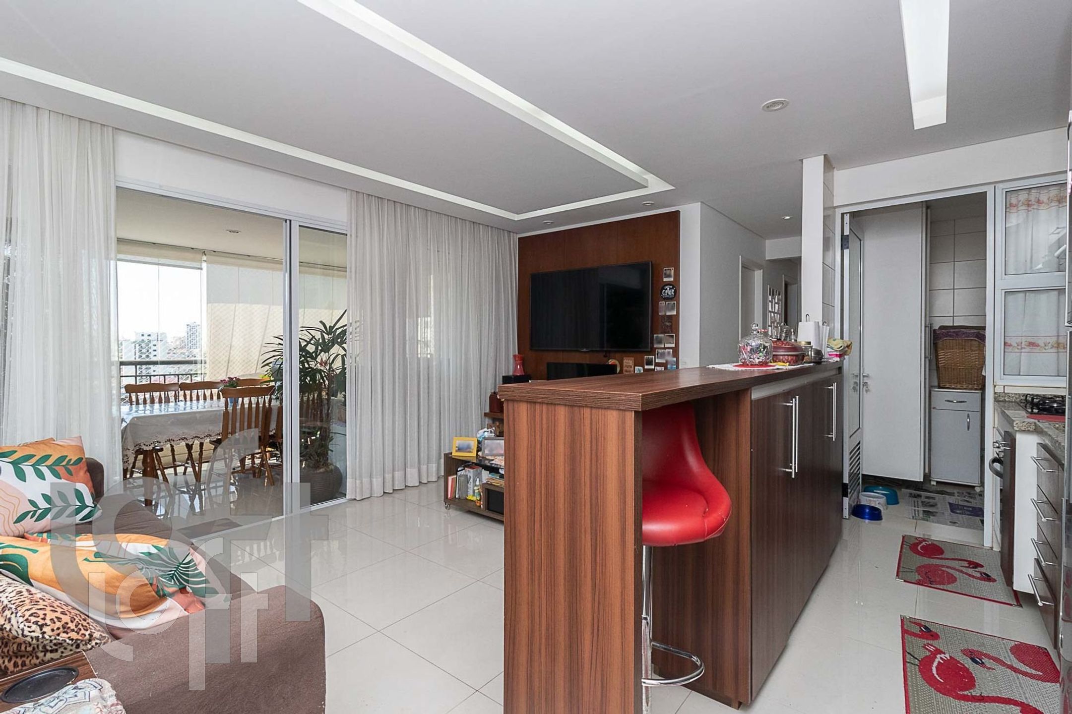 Apartamento à venda com 3 quartos, 85m² - Foto 1