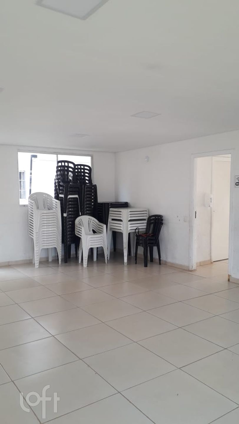 Apartamento à venda com 2 quartos, 39m² - Foto 13