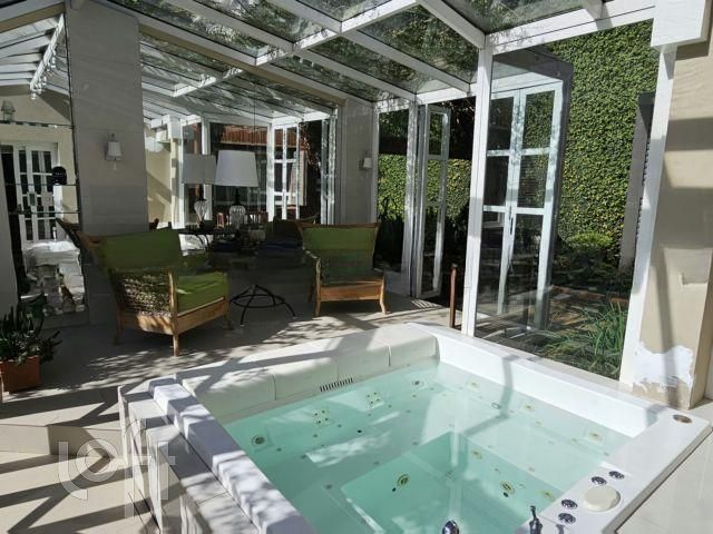 Casa com 400m², 3 dormitórios, 3 suítes, 5 vagas, Chácara das Pedras em Porto Alegre