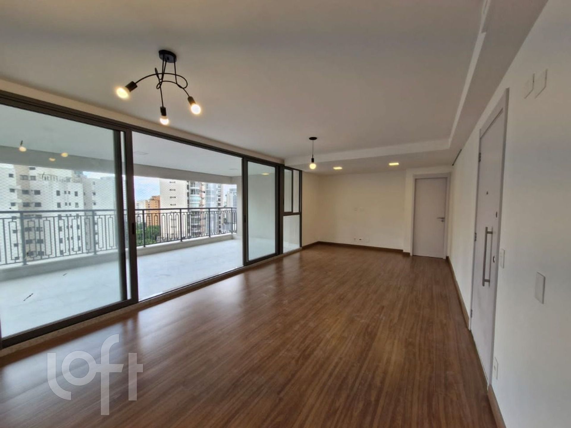 Apartamento à venda em Jardim Aurelia com 144 m², 4 quartos, 2 vagas