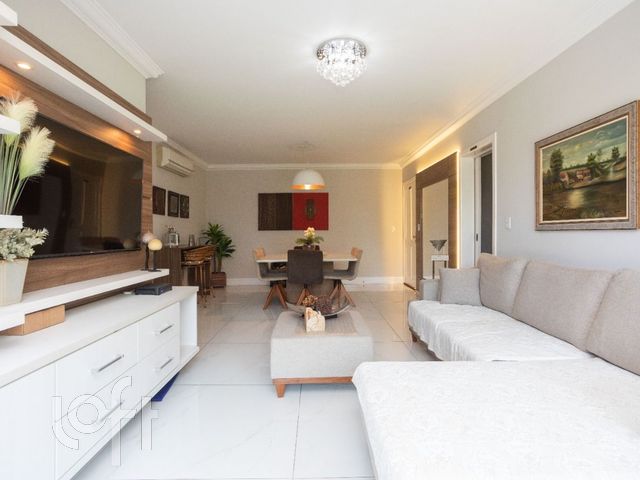 Apartamento com 123m², 3 dormitórios, 1 suíte, Vila Ipiranga em Porto Alegre