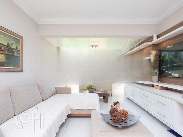 Apartamento com 123m², 3 dormitórios, 1 suíte, Vila Ipiranga em Porto Alegre