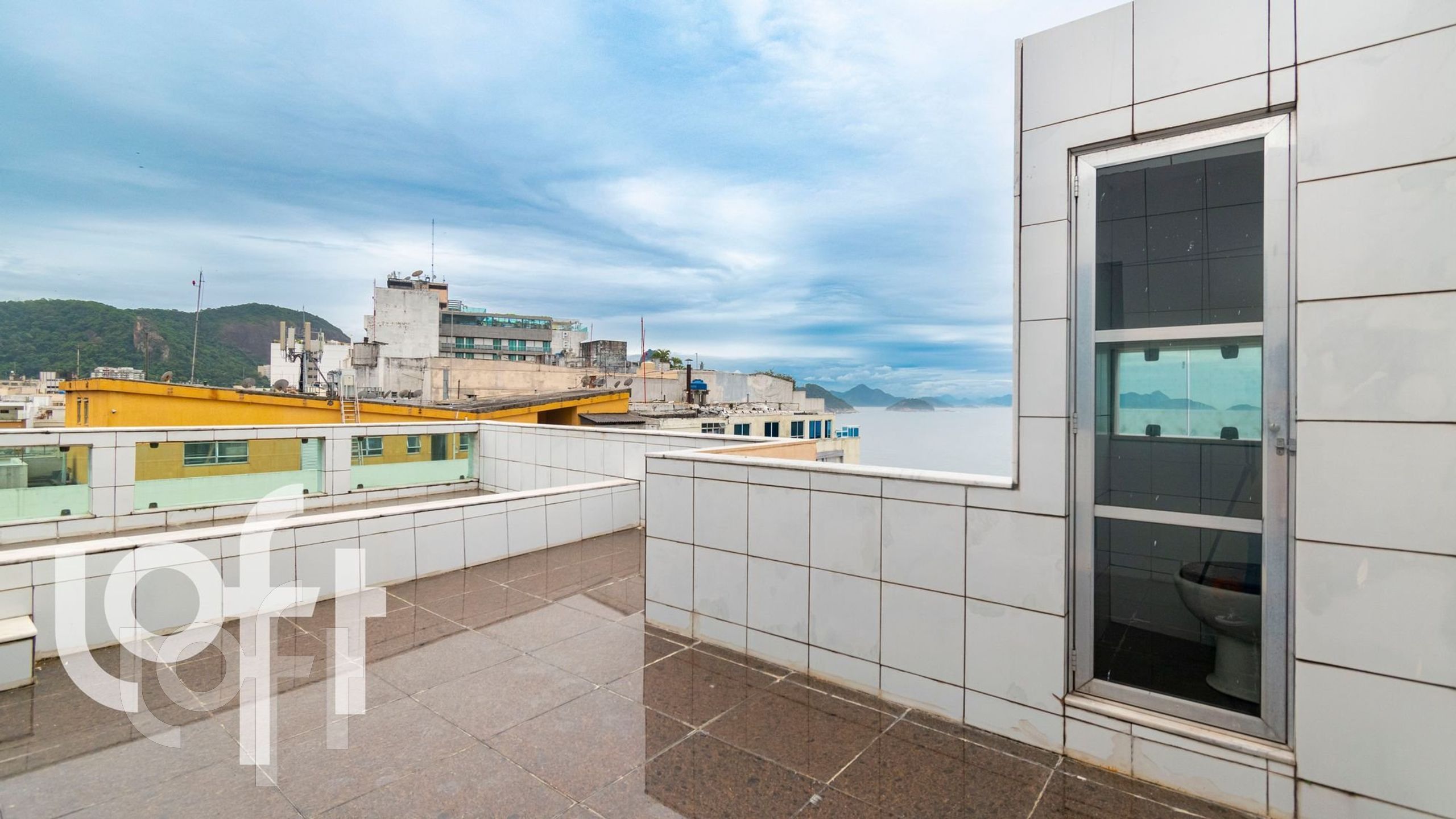 Apartamento à venda com 7 quartos, 360m² - Foto 1