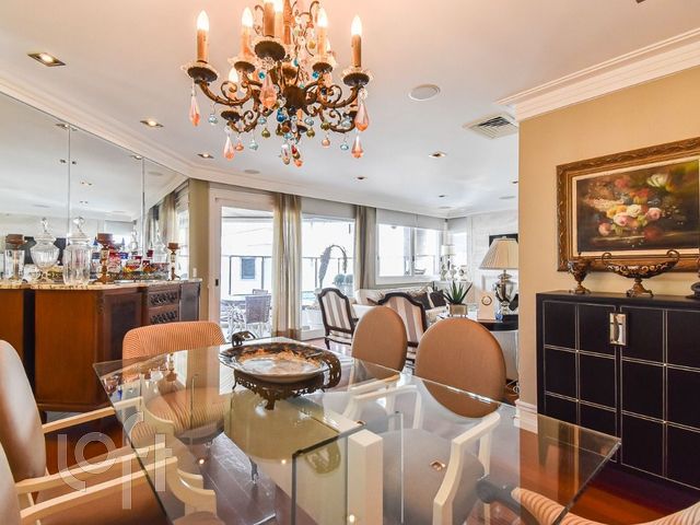 Apartamento com 203m², 3 dormitórios, 1 suíte, 2 vagas, Bela Vista em Porto Alegre