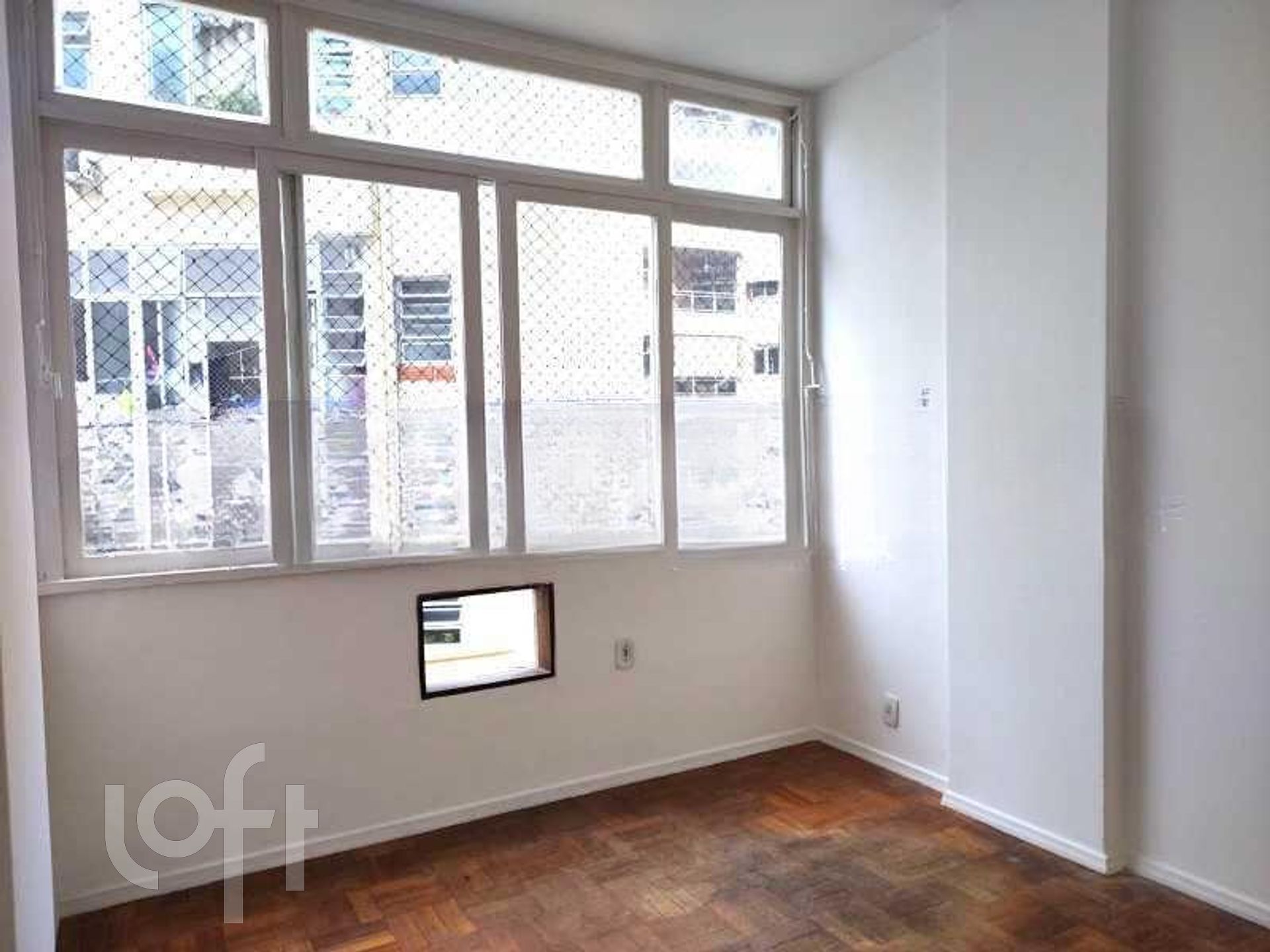 Apartamento à venda com 2 quartos, 68m² - Foto 5