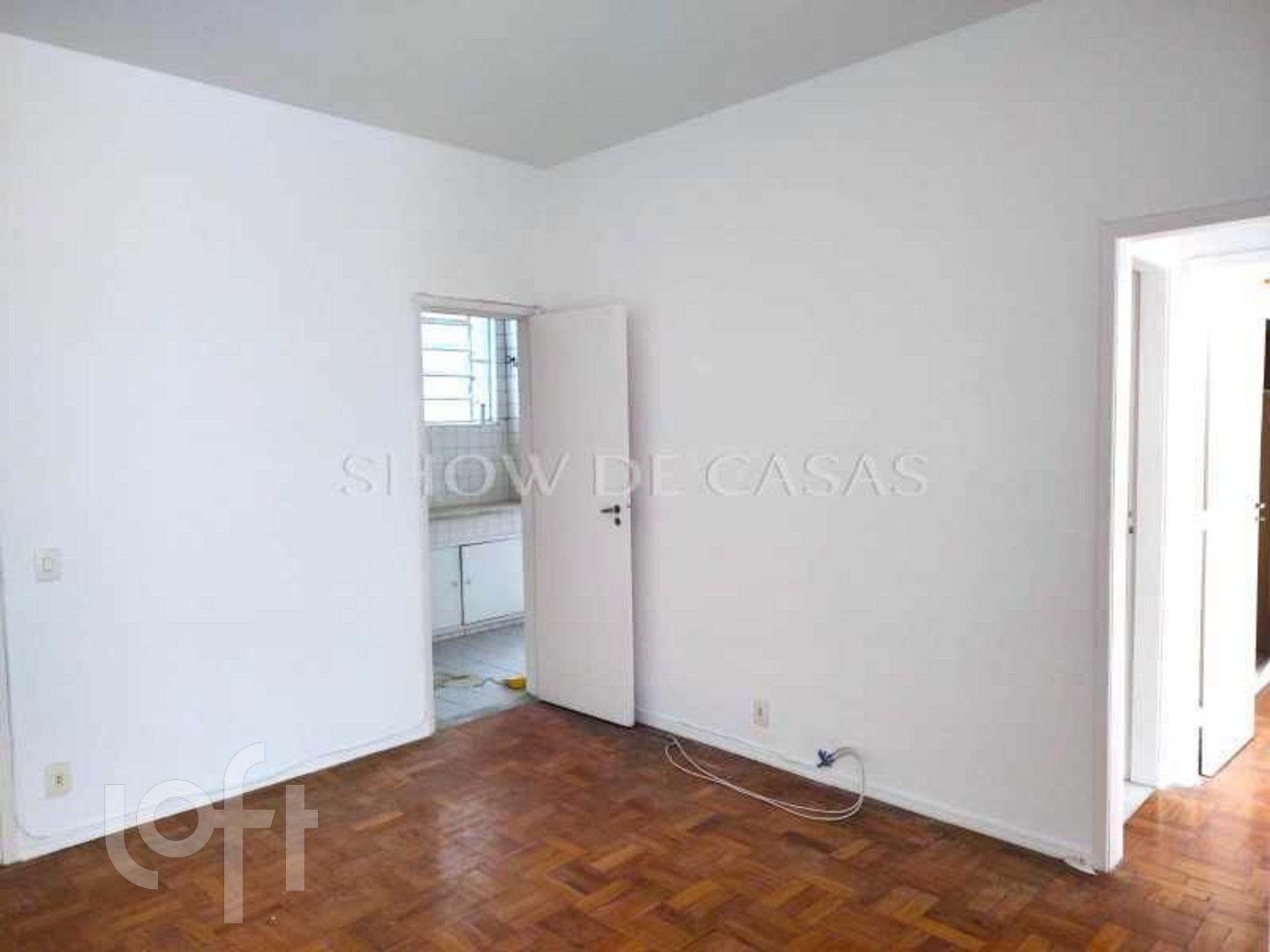 Apartamento à venda com 2 quartos, 68m² - Foto 4