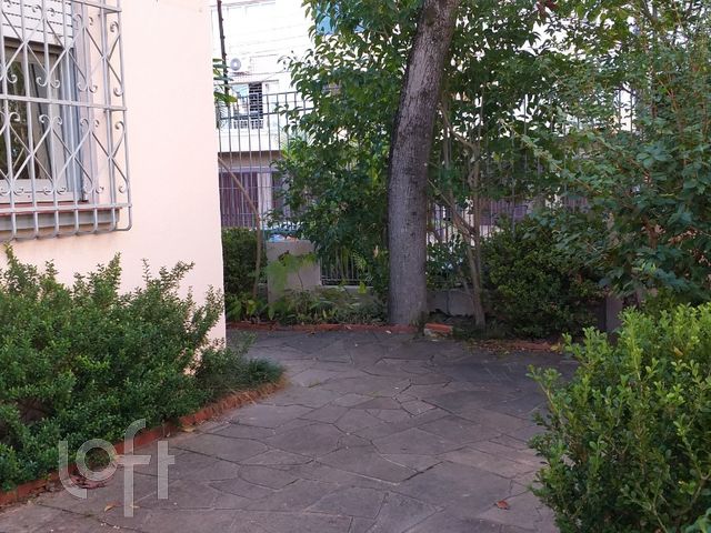 Casa com 198m², 3 dormitórios, 1 suíte, 2 vagas, Menino Deus em Porto Alegre