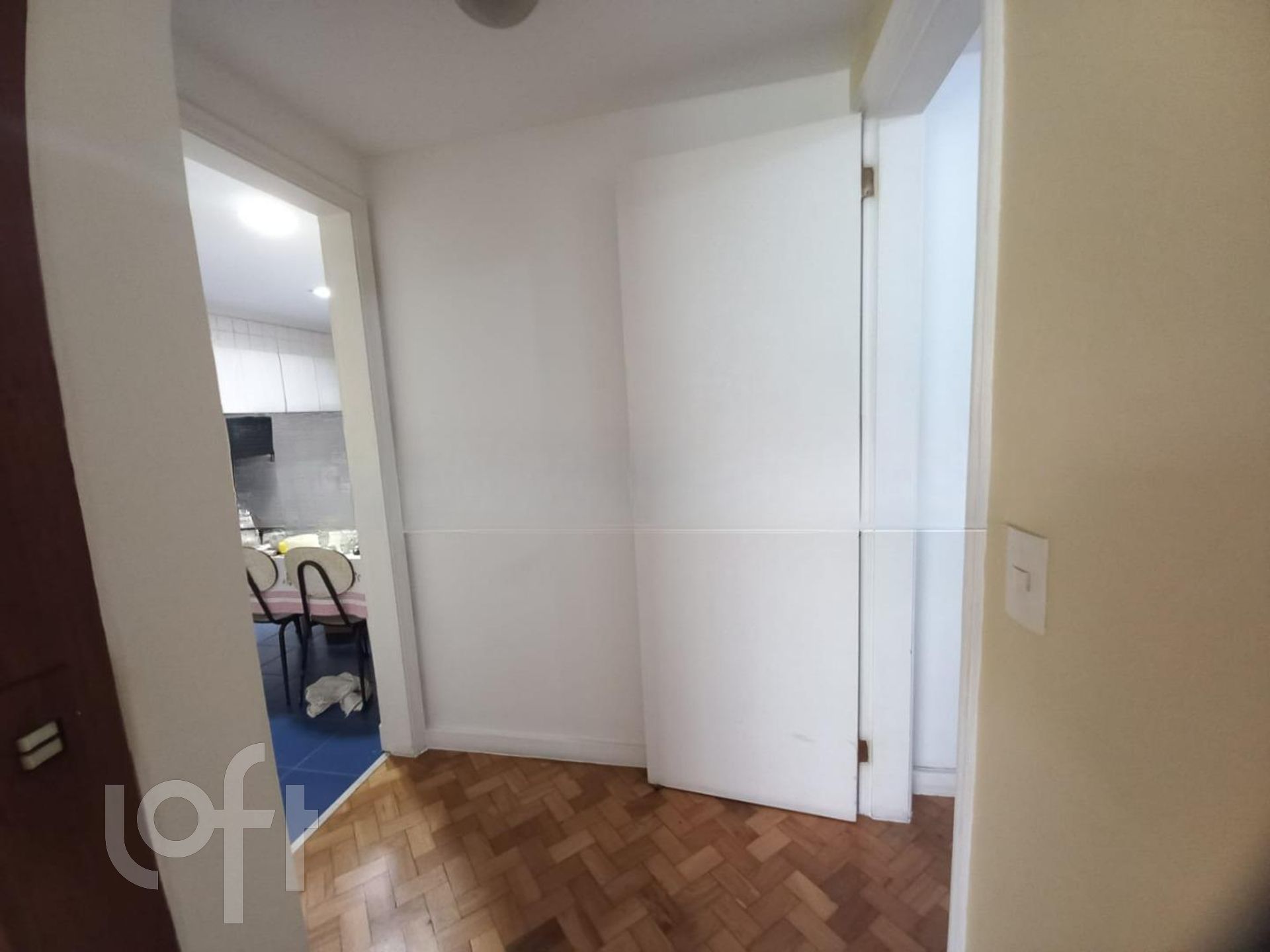 Apartamento à venda com 4 quartos, 194m² - Foto 25