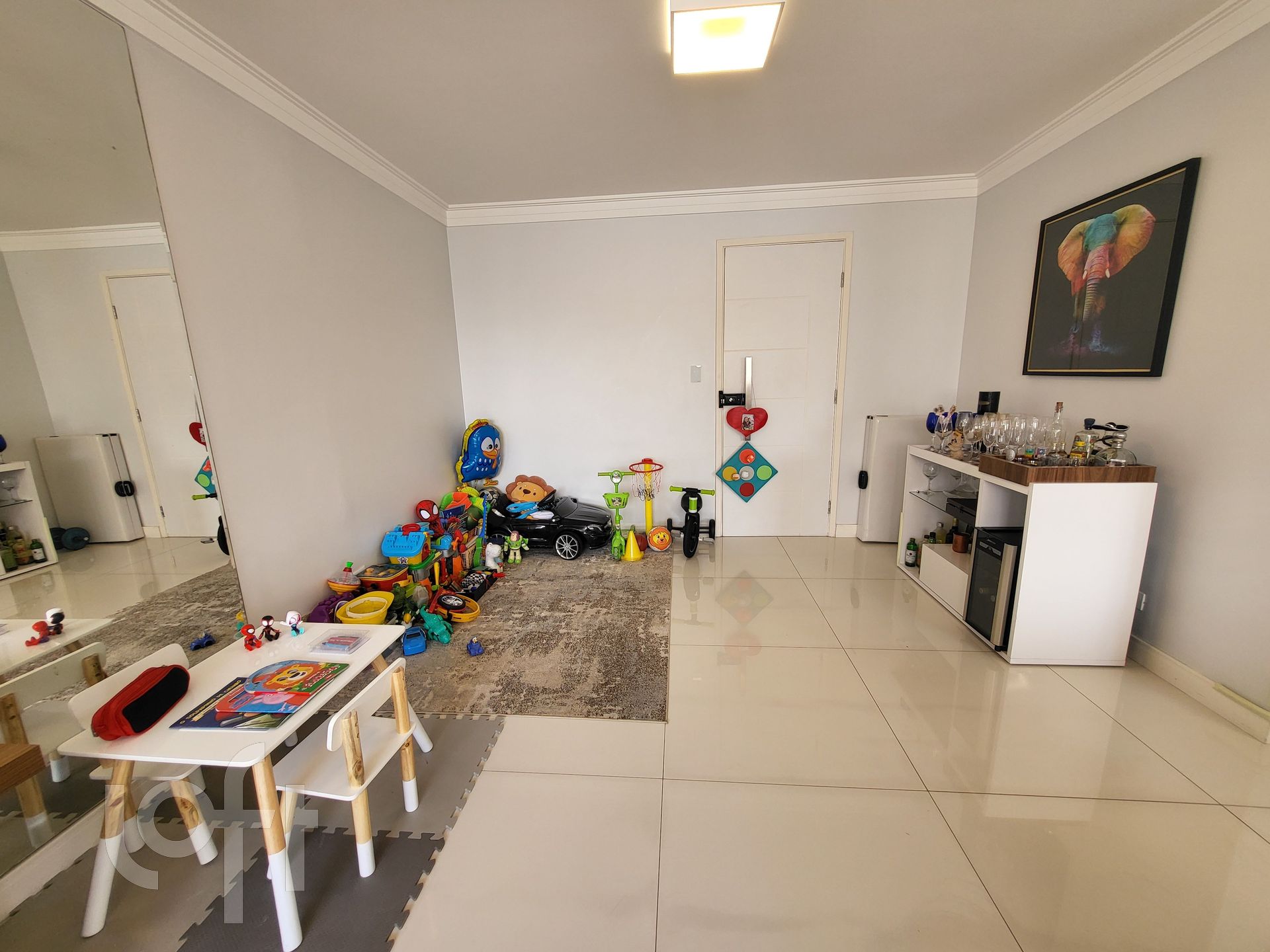 Apartamento à venda com 2 quartos, 110m² - Foto 7