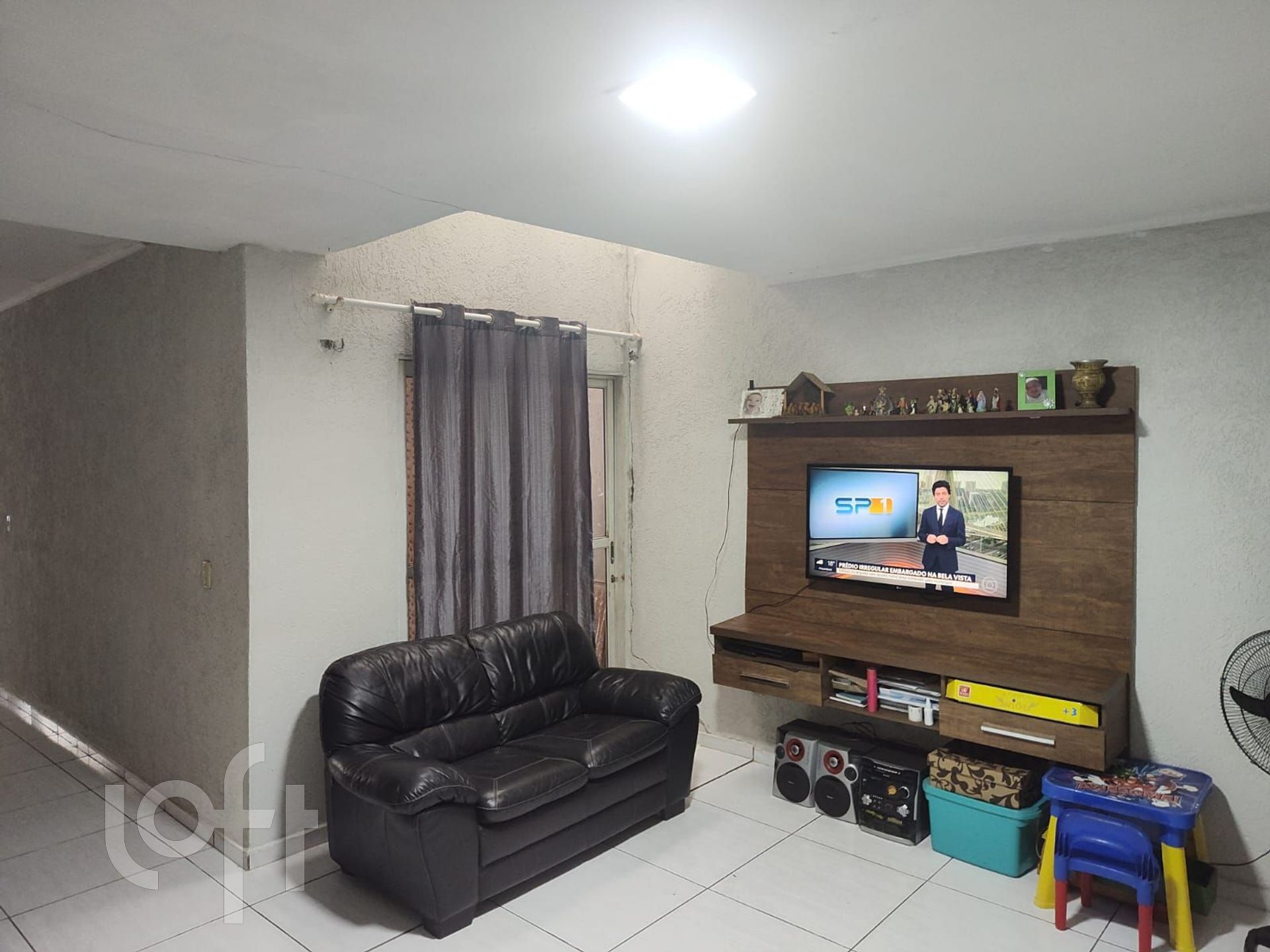 Casa à venda com 4 quartos, 220m² - Foto 1