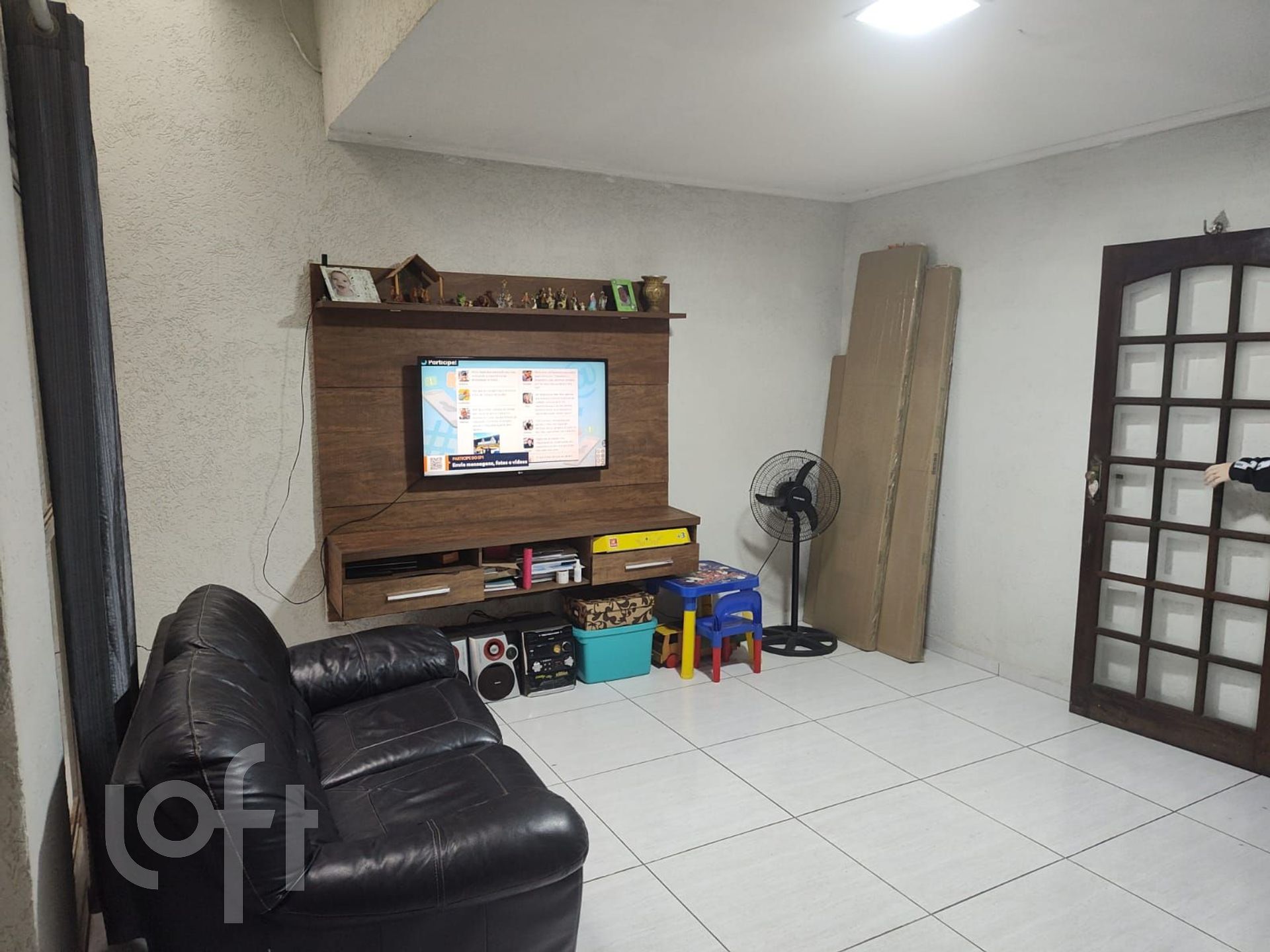 Casa à venda com 4 quartos, 220m² - Foto 2