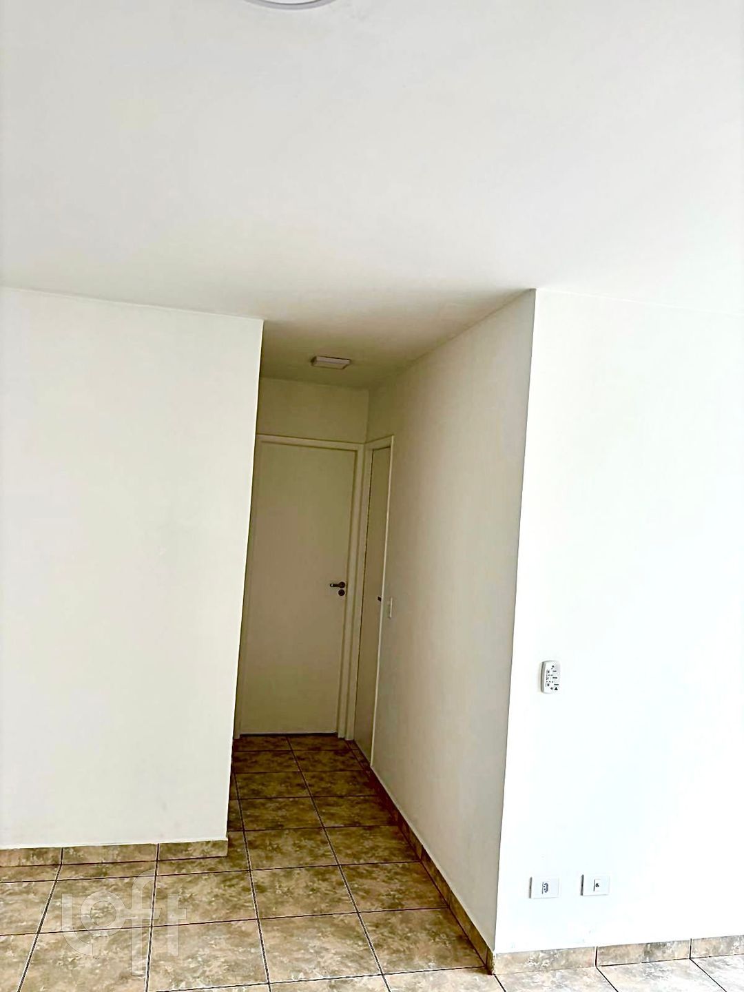 Apartamento à venda com 2 quartos, 70m² - Foto 3