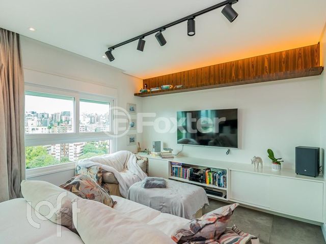 Apartamento com 81m², 2 dormitórios, 2 suítes, 2 vagas, Moinhos de Vento em Porto Alegre