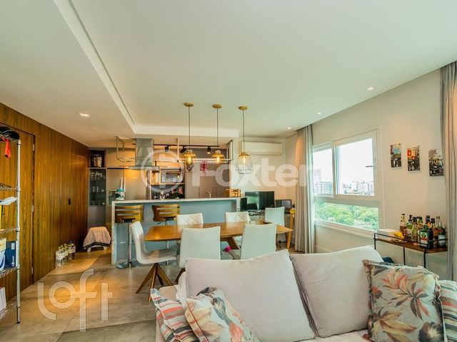 Apartamento com 81m², 2 dormitórios, 2 suítes, 2 vagas, Moinhos de Vento em Porto Alegre