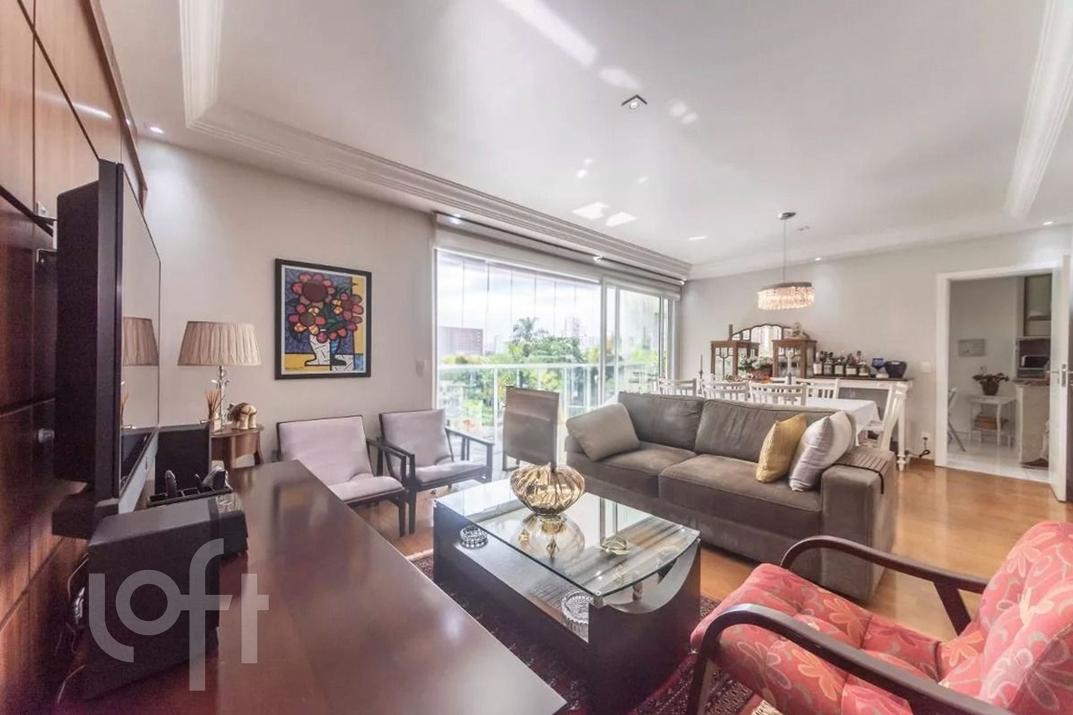 Apartamento amplo em Cidade Monções - SP