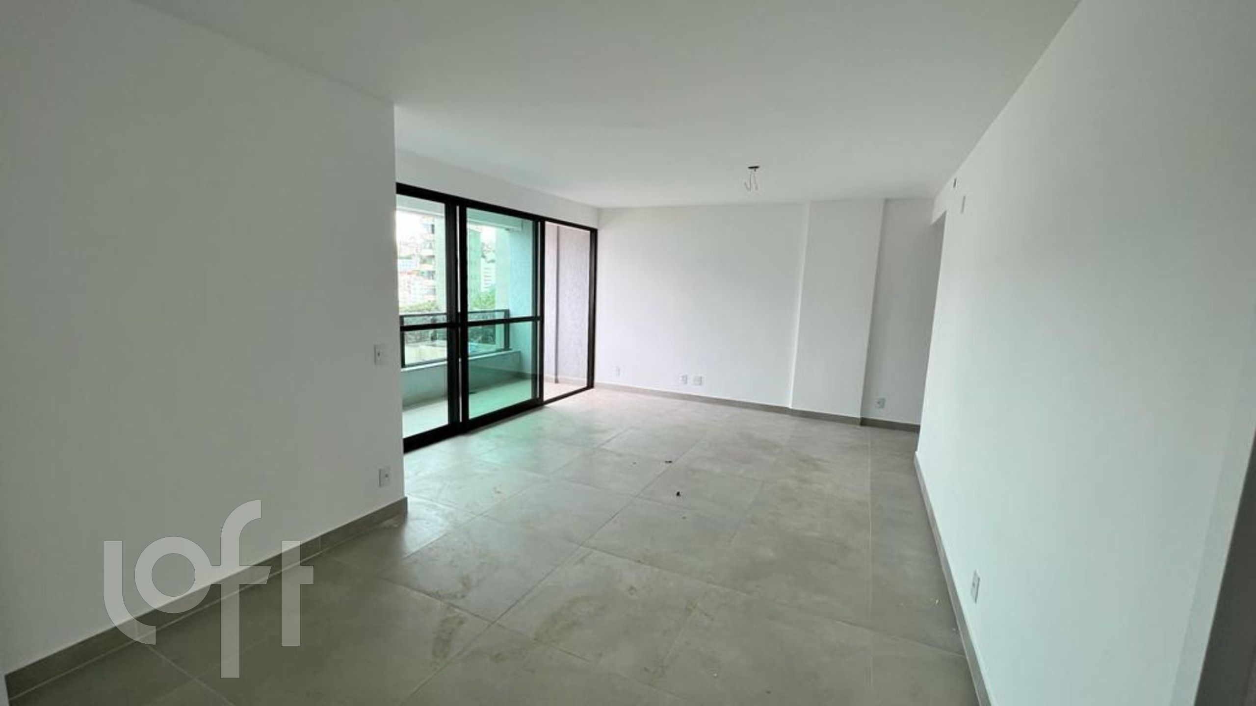 Apartamento à venda com 4 quartos, 134m² - Foto 2