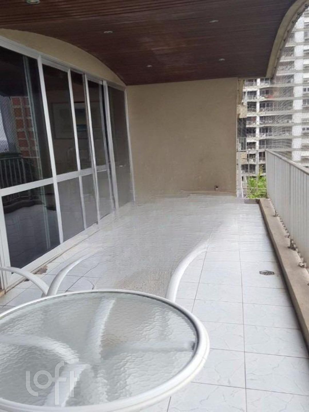 Apartamento à venda com 4 quartos, 200m² - Foto 3