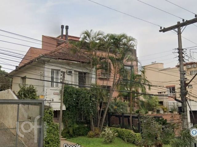 Casa com 264m², 4 dormitórios, Rio Branco em Porto Alegre