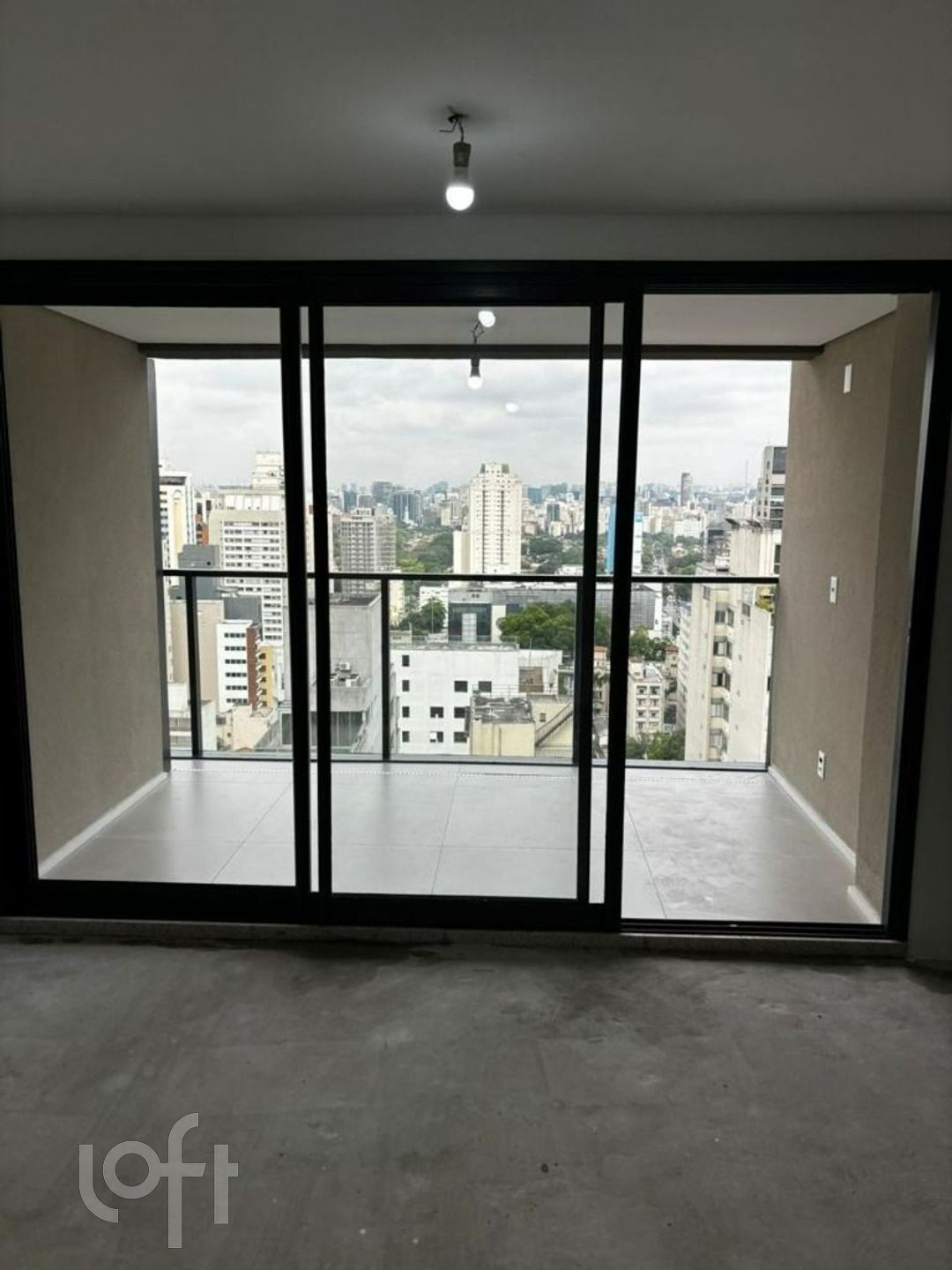 Apartamento à venda com 3 quartos, 103m² - Foto 2