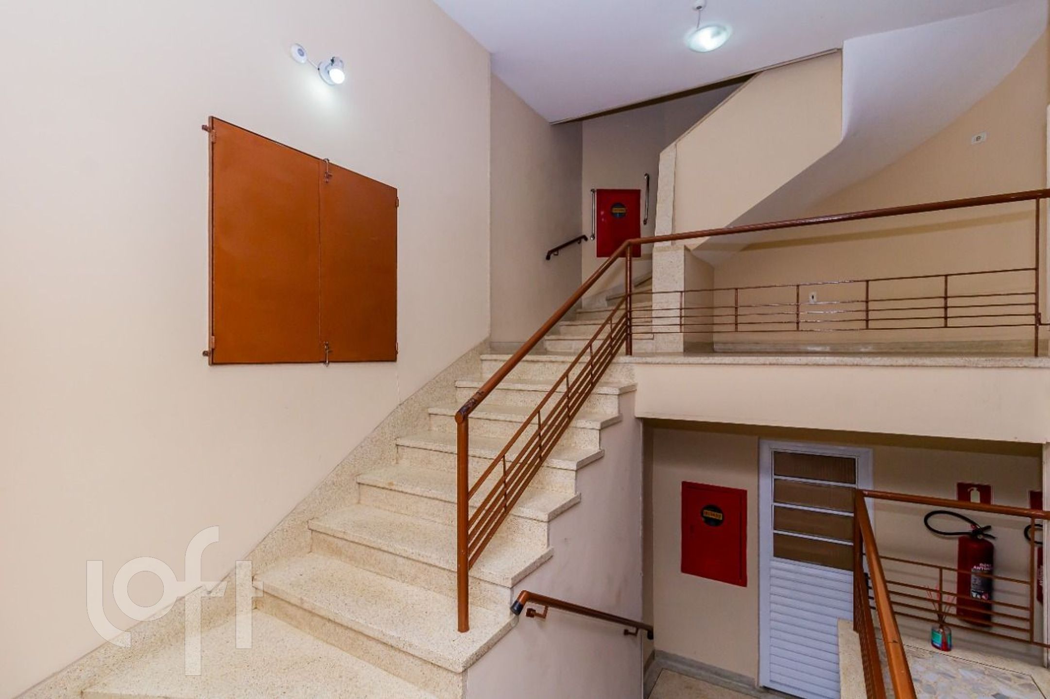 Apartamento à venda com 2 quartos, 80m² - Foto 25