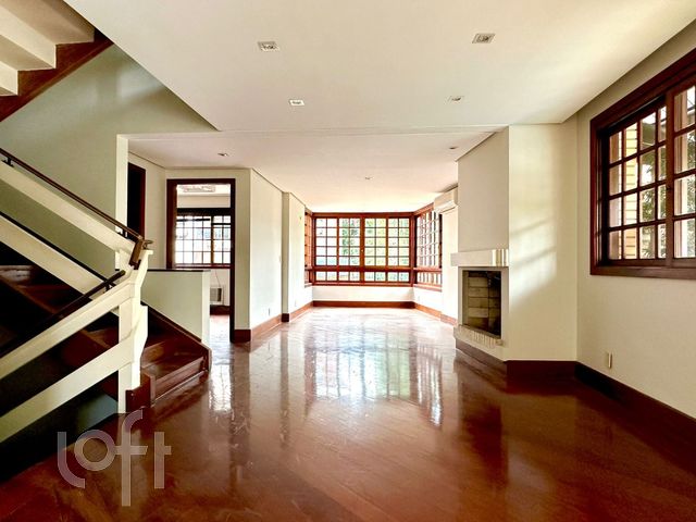 Casa em Condomínio com 255m², 4 dormitórios, 1 suíte, 2 vagas, Boa Vista em Porto Alegre