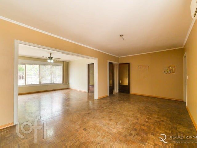 Casa com 403m², 6 dormitórios, 2 suítes, 4 vagas, Chácara das Pedras em Porto Alegre