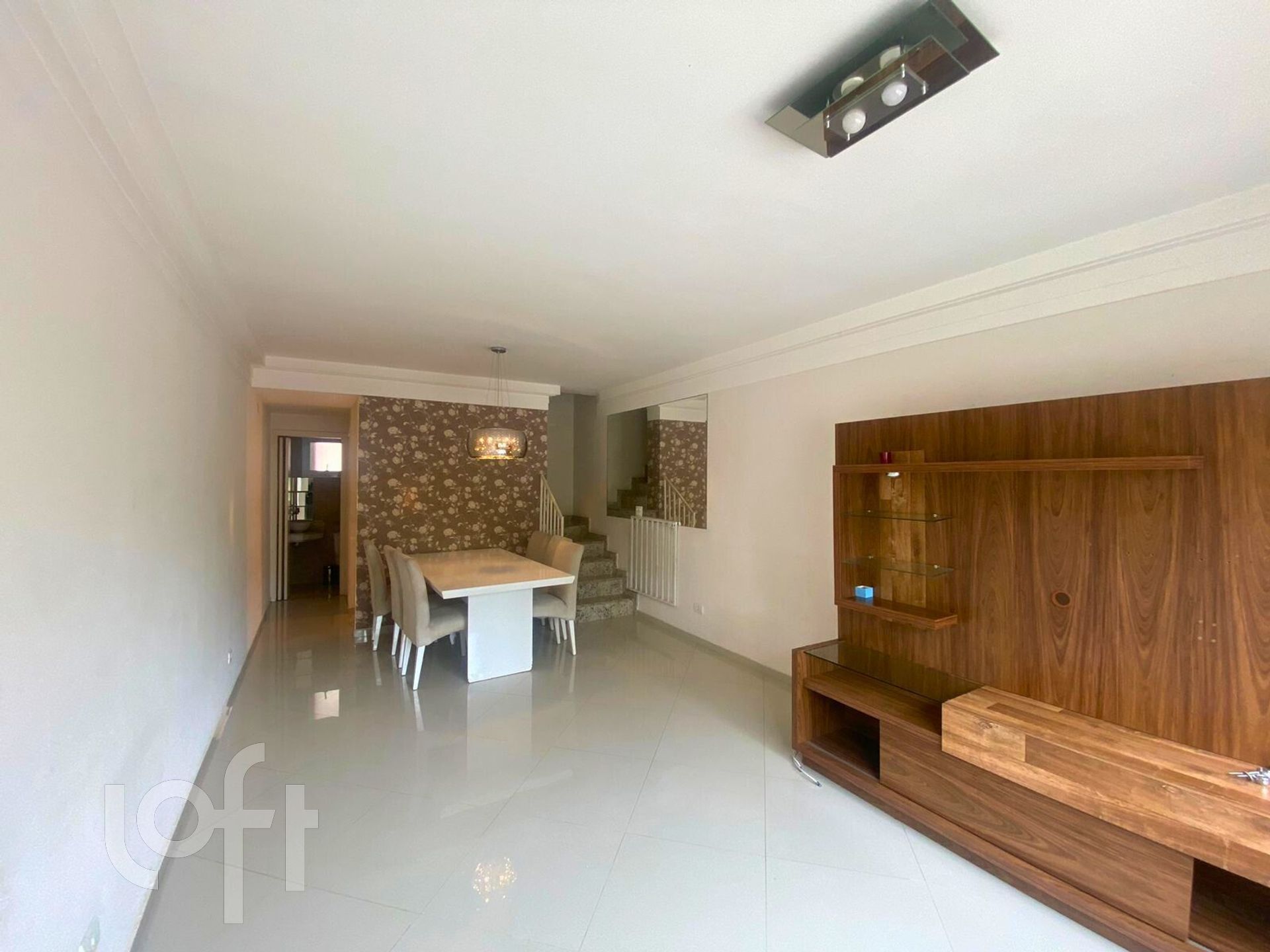 Casa à venda com 3 quartos, 129m² - Foto 2