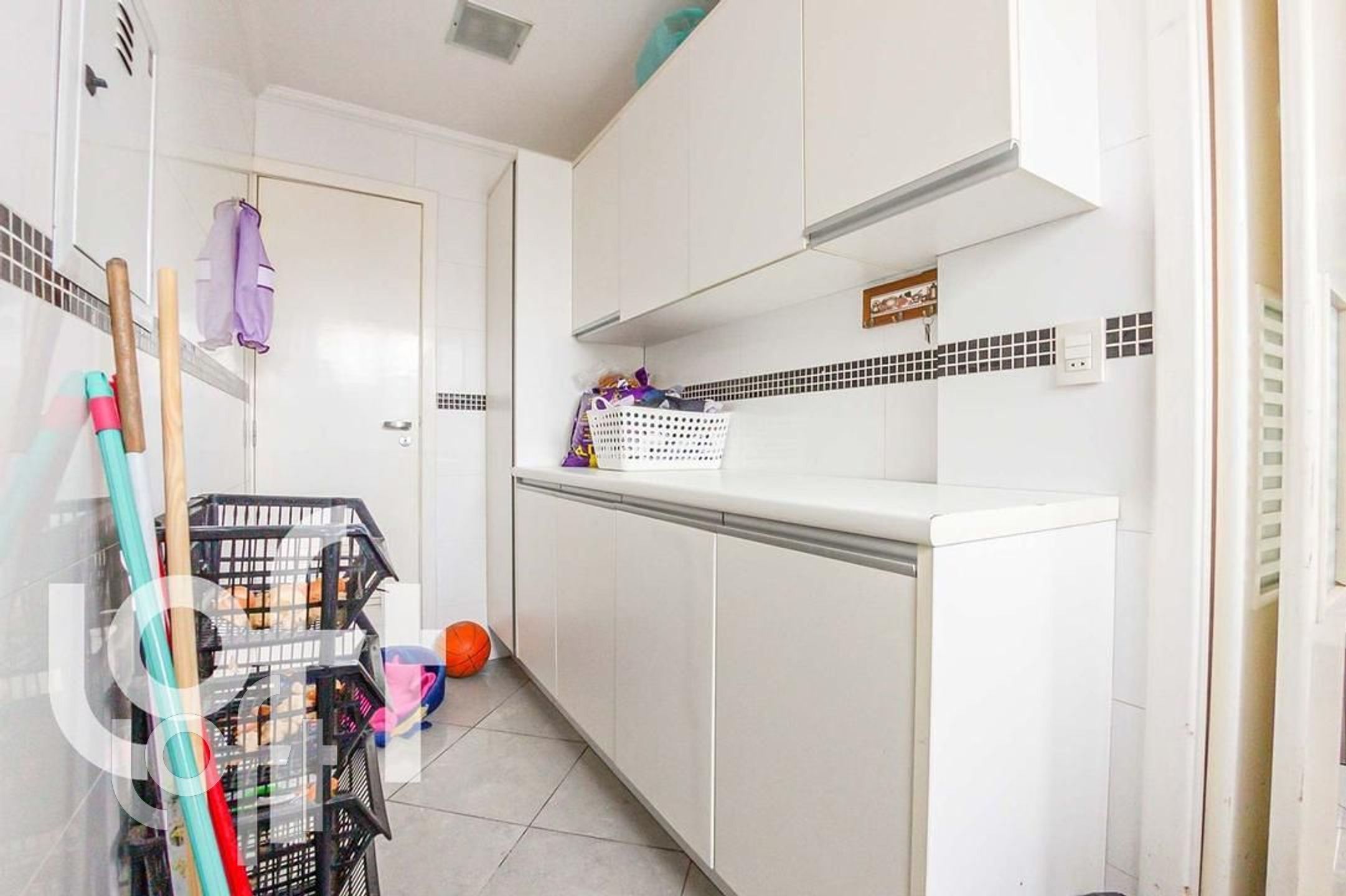 Apartamento à venda com 3 quartos, 240m² - Foto 33