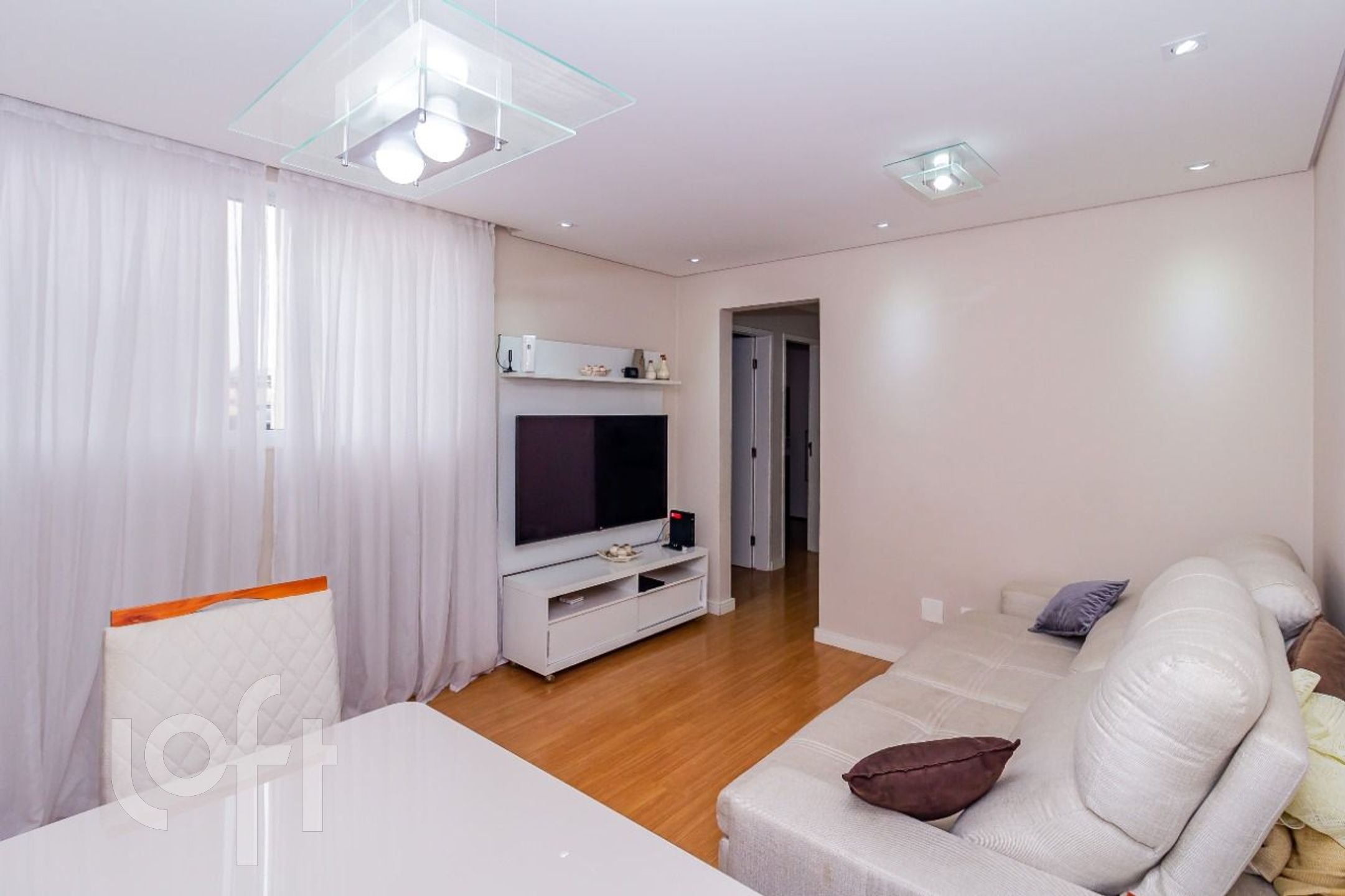 Apartamento à venda com 2 quartos, 57m² - Foto 1